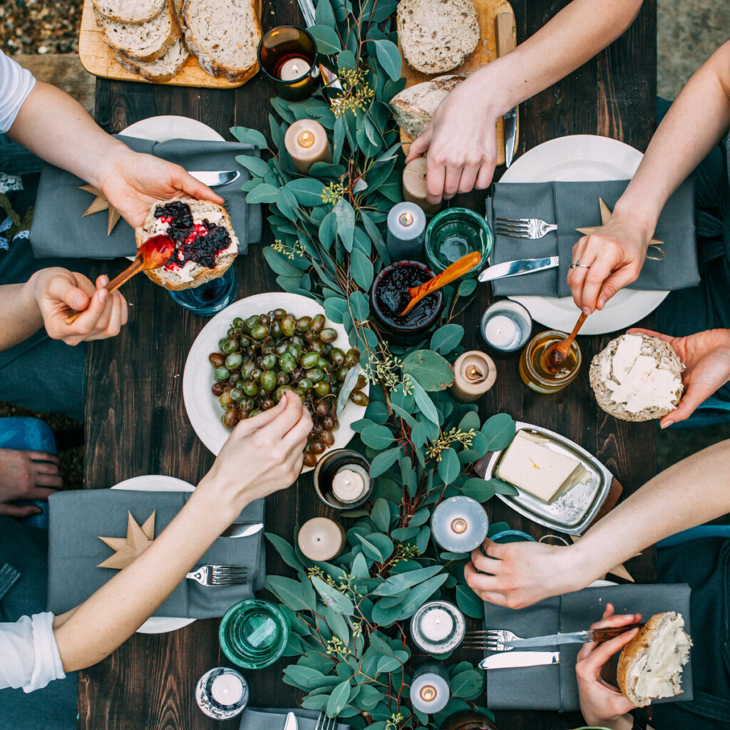 Savoring Carter Oaks: A Foodie’s Guide to the Best Eats in Anderson’s Coziest Neighborhood